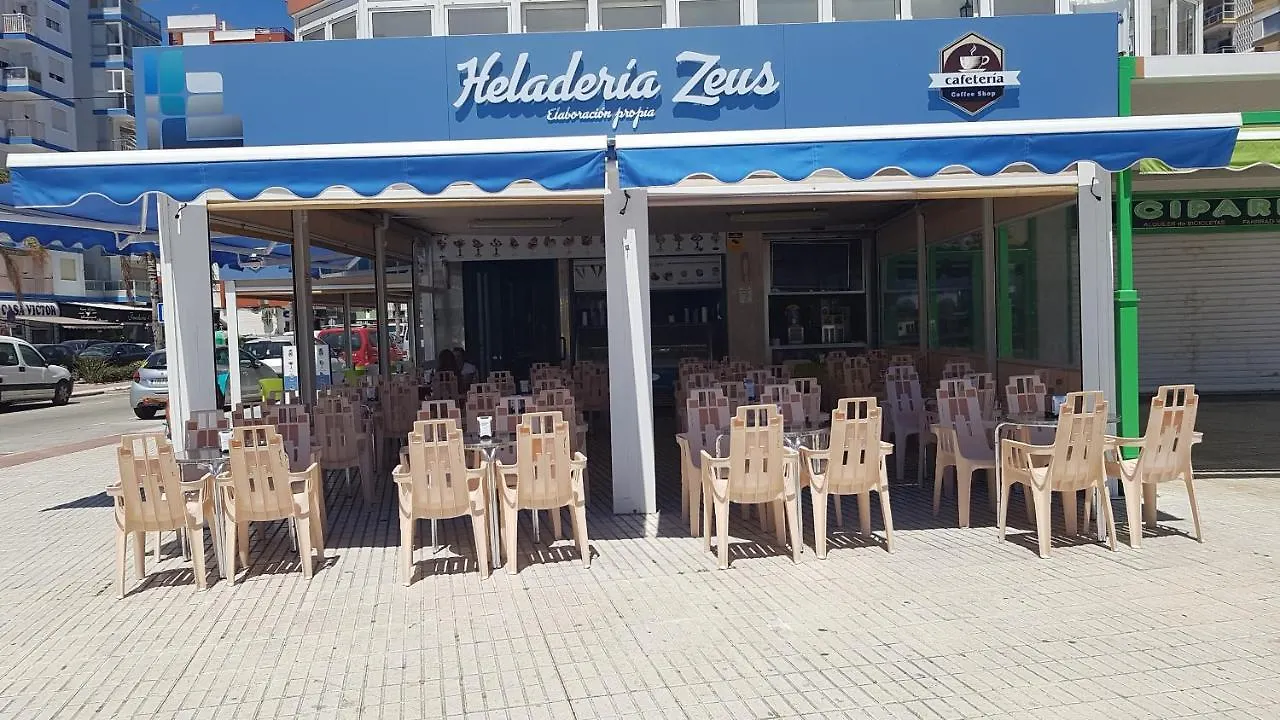 Casa De Tio, 3 Bedroom 2 Bath Townhouse, Casa Centro De Torre Del Mar 0*,  Espagne